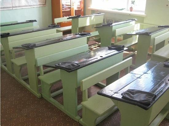 Однією фразою молодий батько поставив на місце матусь, які влаштували дискримінацію в школі