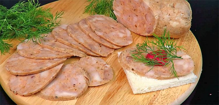 Беремо 1 кілограм курки і за 2 години перетворюємо в палку ароматної ковбаси