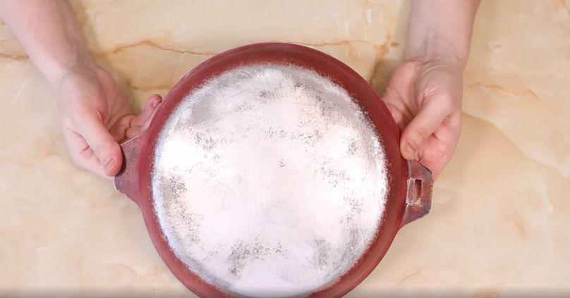 Особисто перевірений спосіб вичистити брудний посуд за допомогою двох склянок