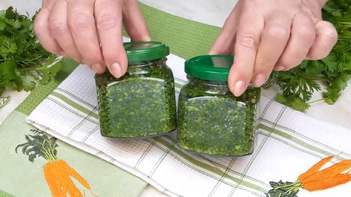4 відмінних способи заготовки зелені на зиму: на всі випадки і смаки