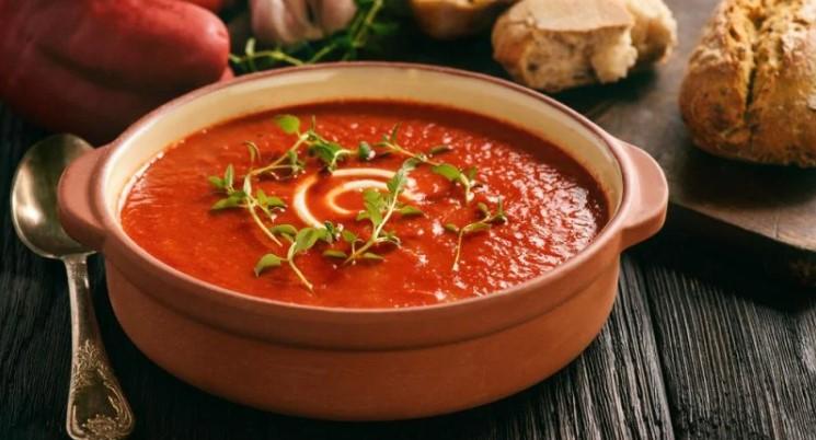 5 способів, як і де використовувати перезрілі і тріснуті помідори. Що з ними краще зробити