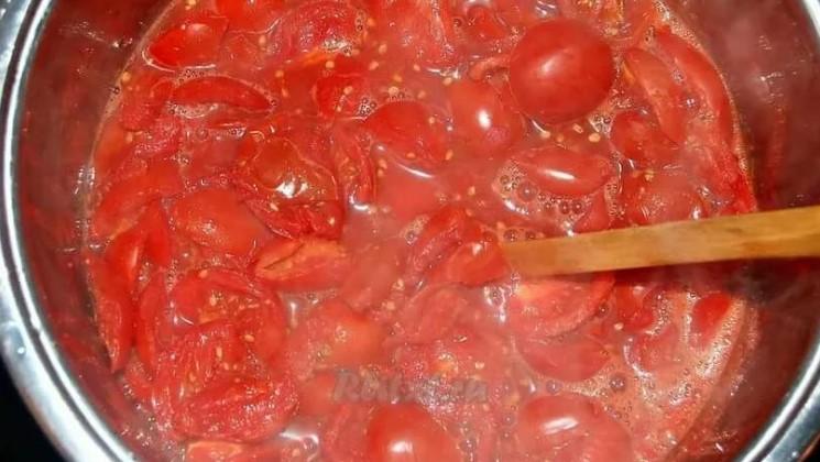 Домашній томатний сік: густий, ароматний, без насіння і консервантів