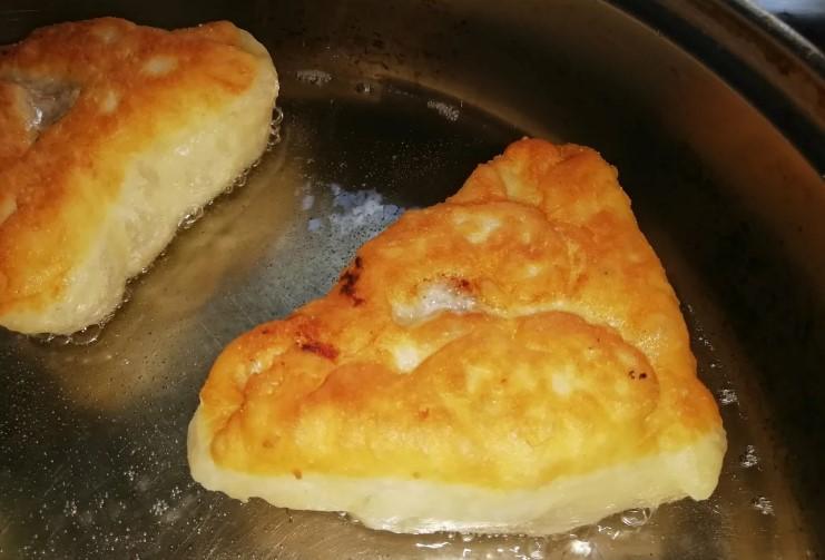 Готую біляші по-швидкому. Діти і чоловік ситі, а я навіть не втомилася