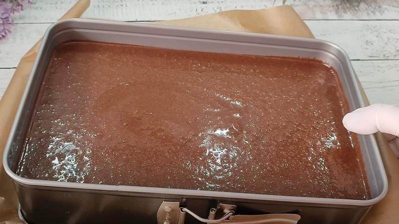 На воді та олії! Бюджетний шоколадний пиріг: виходить у всіх і завжди