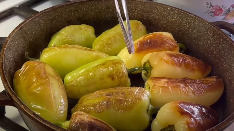 Перець смажений на зиму: шикарний рецепт без стерилізації