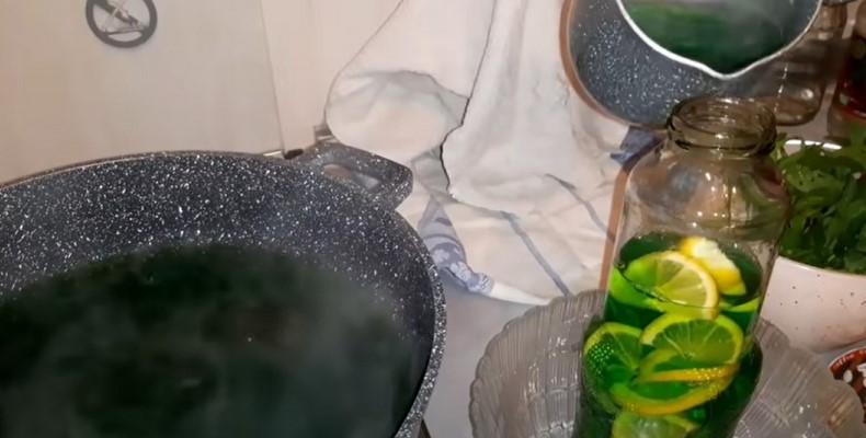 Мохіто на зиму готую 6 літрів відразу: хоч з м’ятою, хоч з мелісою! Ароматний та свіжий напій