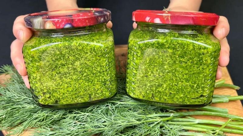 Баночка цієї пасти із кропу "йде" за раз: відмінний спосіб заготовити кріп на зиму