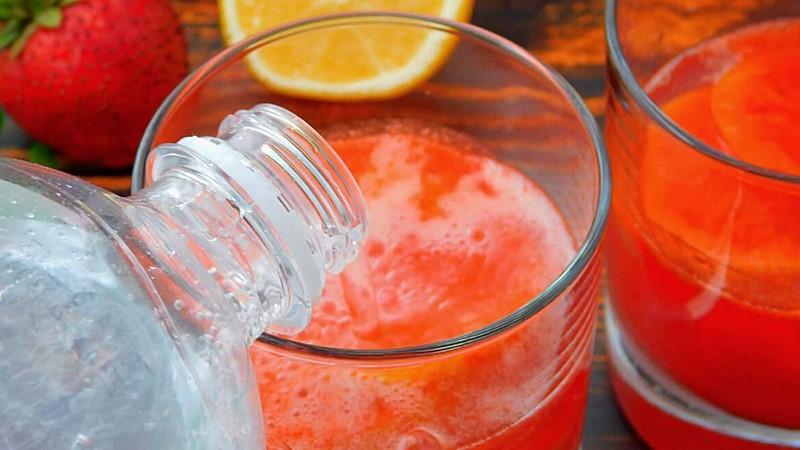 Смачний полуничний лимонад: готуємо справжній літній освіжаючий напій