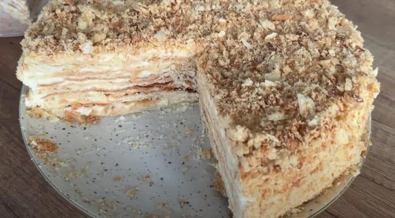 Здивуйте рідних цим неймовірним “Наполеоном”! Рецепт для будь-якого свята!
