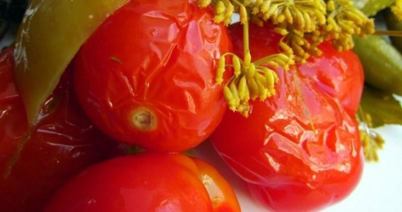 Як бочкові: квашені помідори з аспірином