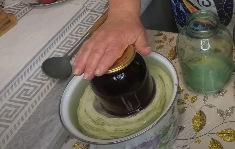 Квасимо капусту вдома. Рецепт для тих, хто квасить вперше