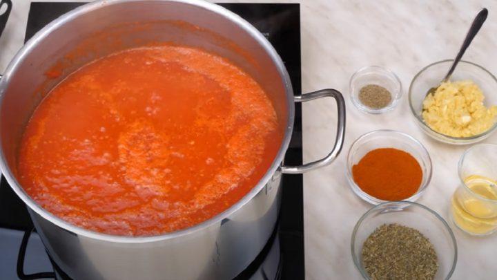 Універсальний томатний соус для піци. Заготівля соусу на зиму