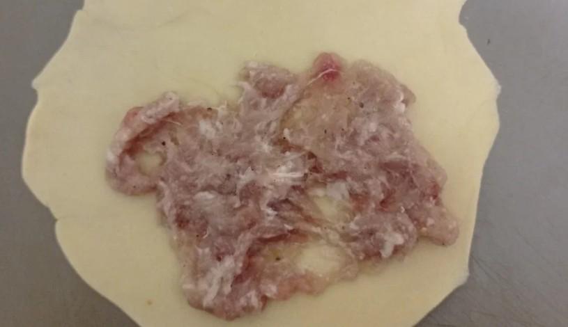 Найсоковитіші, пузирчасті і дуже смачні чебуреки: знайшла для себе ідеальний рецепт