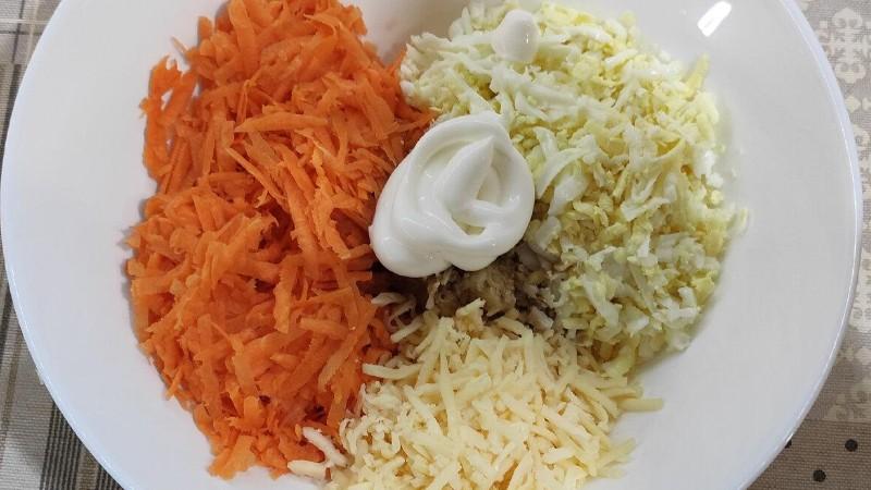 Легкий і простий салат з моркви: справжня “паличка-виручалочка"