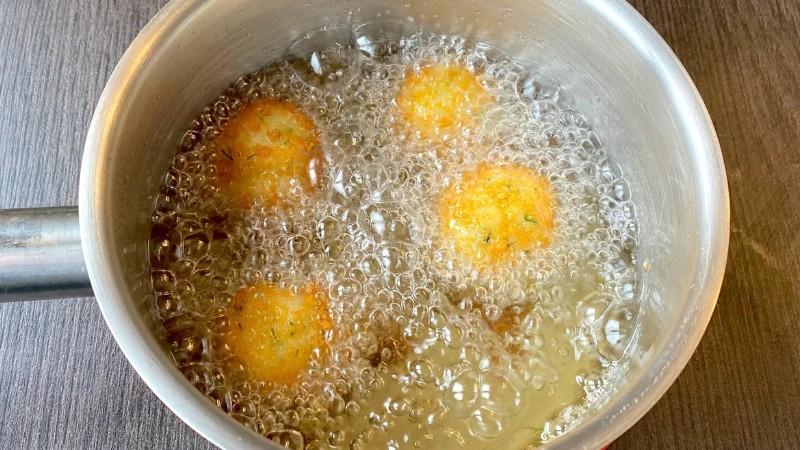 Апетитні кульки з картопляного пюре: просто і смачно