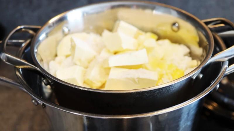 Домашній плавлений сир: смачніше і дешевше магазинного