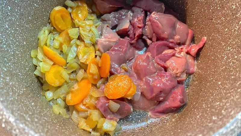 Печінковий паштет з чорносливом: ідеально на бутерброди