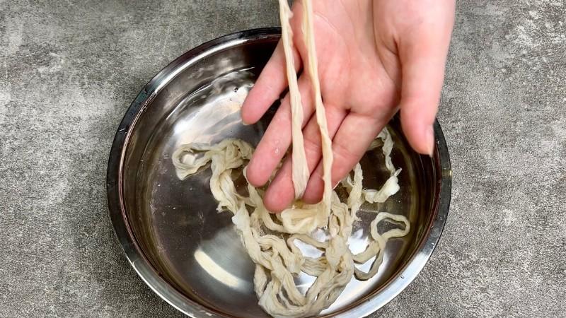 Як приготувати справжню і дуже смачну домашню ковбасу