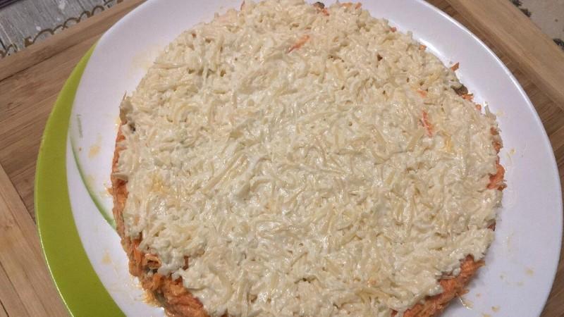 Салат з червоним бурячком: оригінальне поєднання смаків