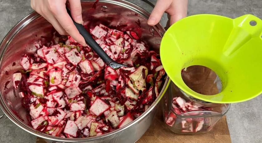 Показую, як я готую “Червону” квашену капусту: яскрава, супер хрустка