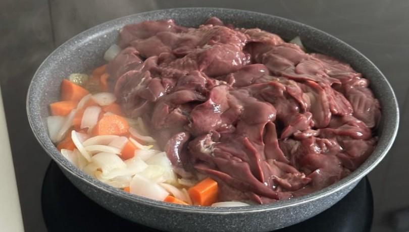 Ніжний печінковий паштет в домашніх умовах