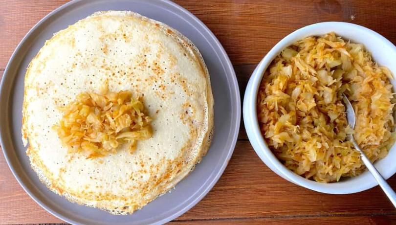 Млинці на заварному тісті з капустою. Вони неймовірно ніжні