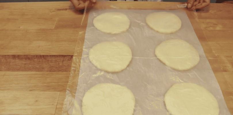 Готую ту саму “Шкільну піцу” – ідеальний рецепт для ваших дітей