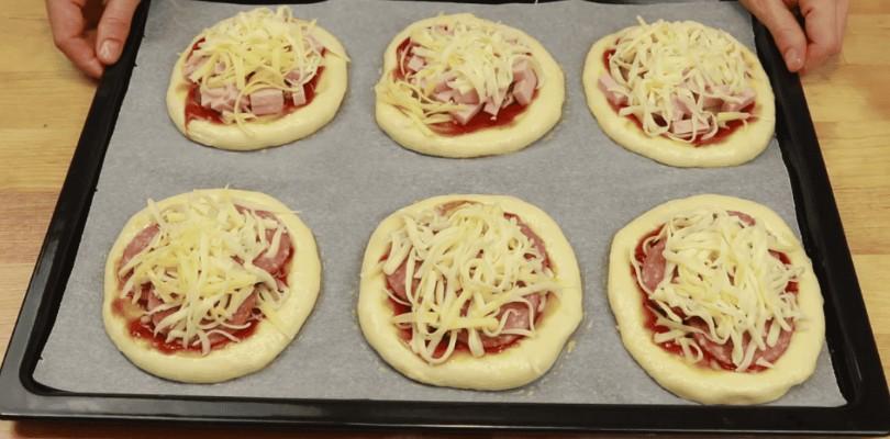 Готую ту саму “Шкільну піцу” – ідеальний рецепт для ваших дітей