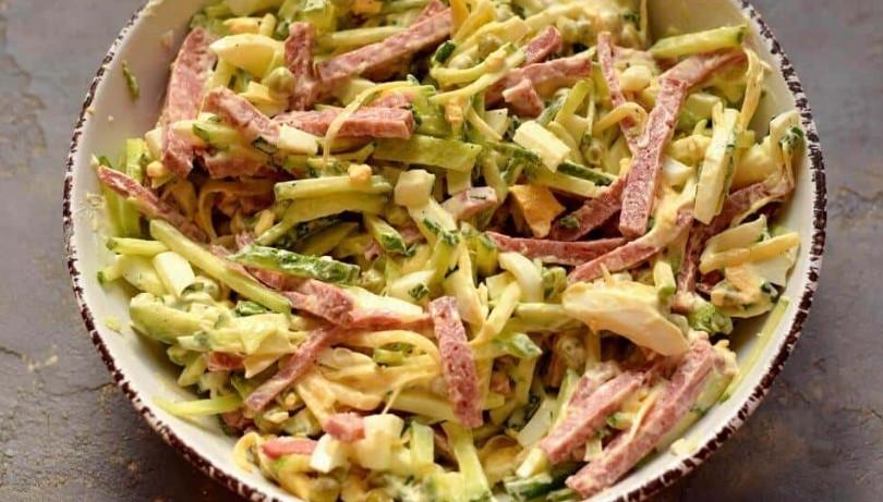 Швидкий та смачний салат “Гості на порозі”: готується дуже легко і просто