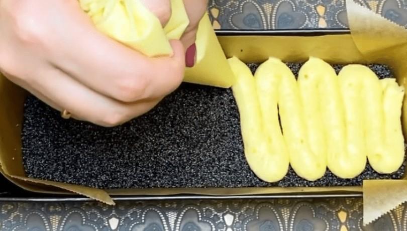 Лимонний кекс з маковою начинкою: неймовірно смачна випічка до чаю