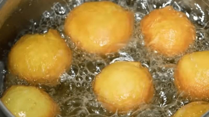 Прості та неймовірно смачні сирні кульки в пудрі