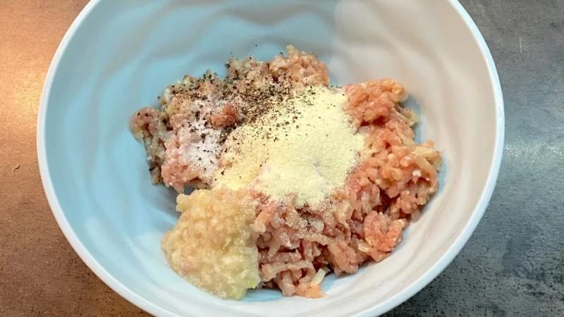 Котлети за рецептом свекрухи: я в захваті, смачніших котлет я ще не їла