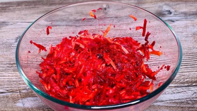 Коли розповідаю подругам про свій варіант вечері з буряків, вони дивуються, куштують, а потім роблять так само