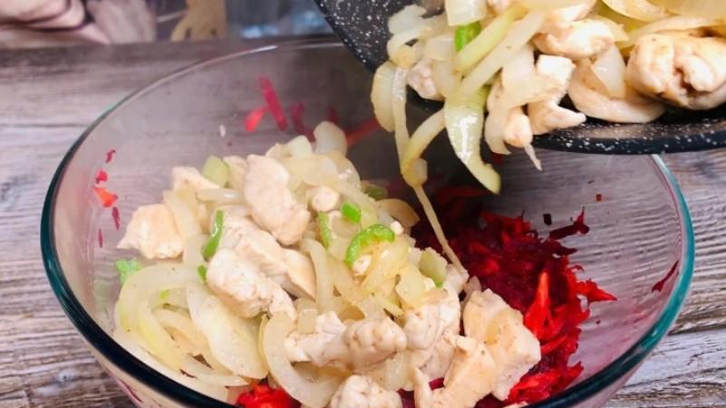 Коли розповідаю подругам про свій варіант вечері з буряків, вони дивуються, куштують, а потім роблять так само