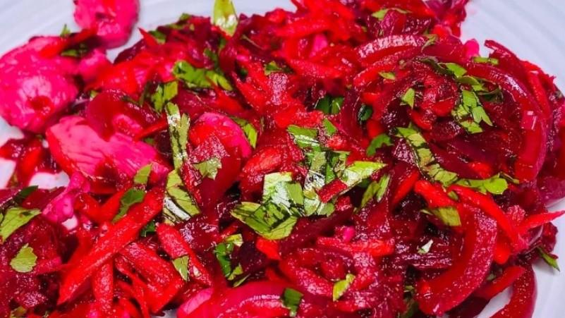 Коли розповідаю подругам про свій варіант вечері з буряків, вони дивуються, куштують, а потім роблять так само