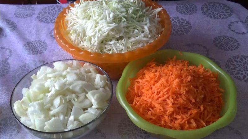 Солянка з грибами та овочами на зиму