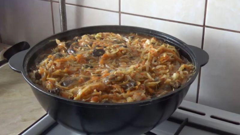 Солянка з грибами та овочами на зиму