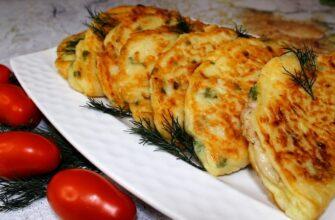 Чебуреки з кабачків і фаршу на сковороді